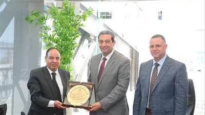 محافظ دمياط يستقبل عميد وأسرة كلية الهندسة بشبرا لتلقي التهنئة بمناسبة توليه مهام منصبه