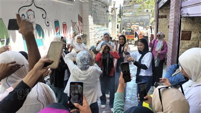 طلاب علمي علوم وأدبي بالمنوفية يحتفلون بانتهاء الامتحانات بالرقص والألعاب النارية (بث مباشر)