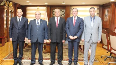 رئيس النيابة الإدارية يستقبل وفدا من وزارة العدل 
