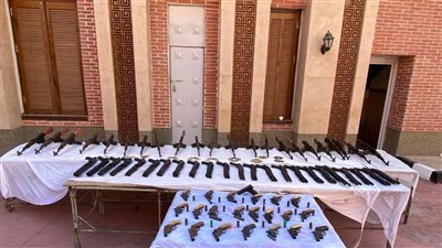 ضبط 55 قطعة سلاح ناري و15 قضية مخدرات في أسوان 