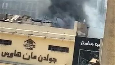 نشوب حريق داخل محلات ملابس شهيرة في وسط القاهرة 