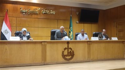 بعد إقالة رئيس المدينة، نقل بعض مسئولي بنها لكفر شكر