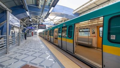 النقل تستعرض آراء جمهور الركاب حول الخدمة المقدمة بالخط الثالث للمترو (فيديو)