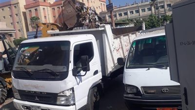 رئيس الحسينية بالشرقية يوجه برفع القمامة من جميع شوارع المدينة