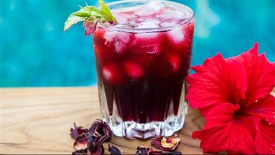 فوائد الكركديه، يقلل التوتر ويقوي المناعة ويخفض الضغط المرتفع 