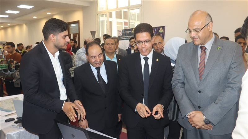 معرض مشروعات التخرج