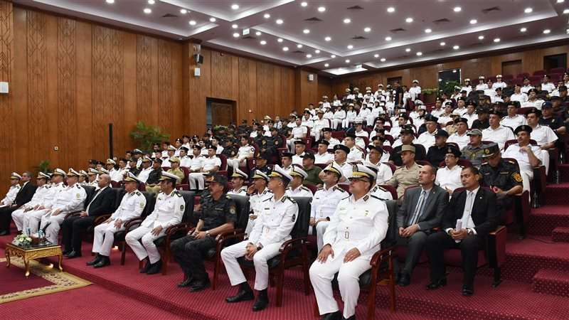 تخريج الضباط المتدربين