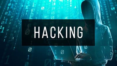  الإفتاء توضح حكم اختراق الهاكر لحسابات المعتدين على الناس