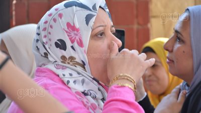 انتهاء ماراثون امتحانات الثانوية العامة.. طلاب علمي رياضة يودعون الامتحانات بالشماريخ والزغاريد.. والطلاب: الامتحان في مستوى الطالب الأقل من المتوسط 