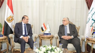 رئيس مجلس الدولة يستقبل وزير الشئون النيابية والقانونية