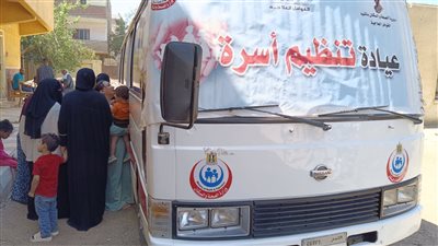 محافظ المنيا: توقيع الكشف الطبى بالمجان على 3800 حالة خلال قوافل علاجية