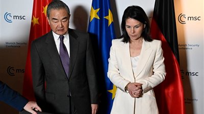 الصين تدعو كندا لتطبيع العلاقات وإقامة شراكة استراتيجية