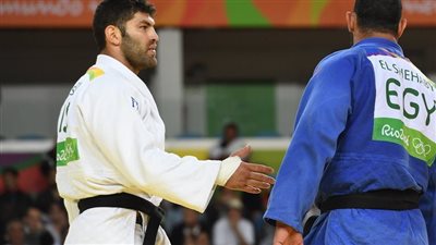  قبل انطلاق الأولمبياد ’ مواجهة محتملة بين مصر والكيان الصهيوني في كرة القدم ’ العرب يضحون بالميداليات ويرفضون التطبيع ’ تاريخ من الانسحابات ورفض المصافحة