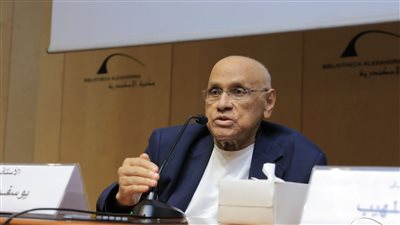 لقاء مفتوح مع يوسف القعيد على هامش معرض مكتبة الإسكندرية للكتاب