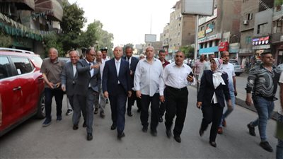 محافظ القاهرة يتفقد شوارع دار السلام استجابة لشكاوى المواطنين (صور)
