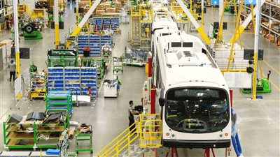 مستقبل صناعة الأتوبيسات في مصر.. إنتاج حافلات تعمل بالكهرباء والغاز الطبيعي.. وتوقعات بارتفاع الطلب على وسائل النقل خلال الفترة المقبلة 