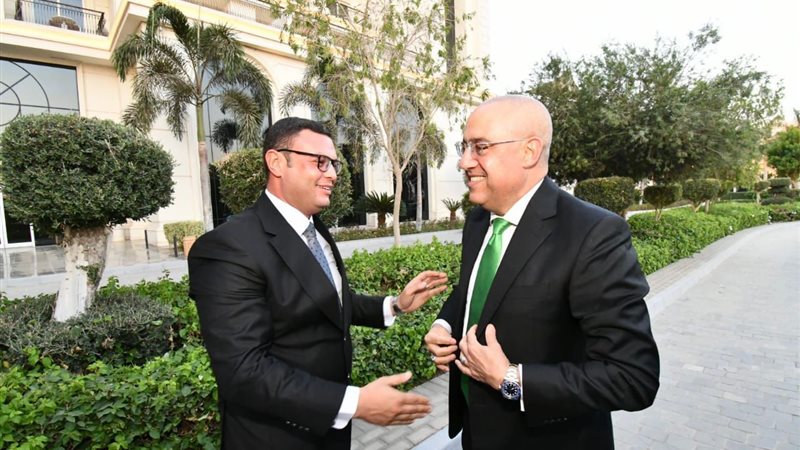 وزير الإسكان الجديد