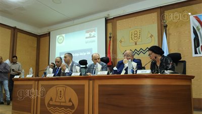 محافظ كفر الشيخ يشهد مؤتمر مواجهة نوبات تلوث الهواء 