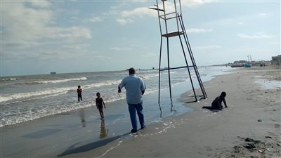 حظر السباحة بشاطئ بورسعيد بداية من الغد وحتى إشعار آخر