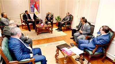 وزير الصناعة: خطة لتطوير القطاع وسرعة إصدار التراخيص للمستثمرين