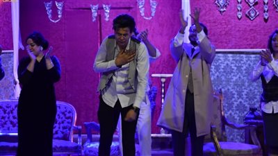 العرض المسرحي 