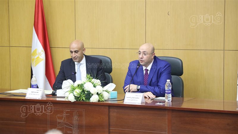 وزير التعليم ومحافظ