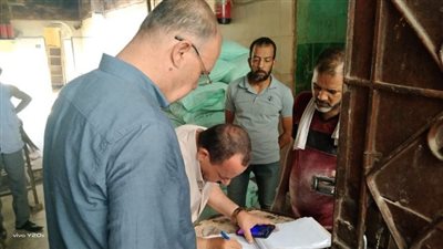 ضبط 3 أطنان دقيق مهرب وتحرير 52 مخالفة لمخابز بالشرقية 