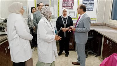 وكيل صحة القليوبية يحيل عاملين بالمعمل المشترك ببنها للتحقيق