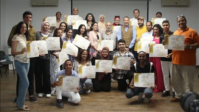 المهرجان القومي للمسرح يمنح شهادات للمشاركين في ورشة الإلقاء (صور)