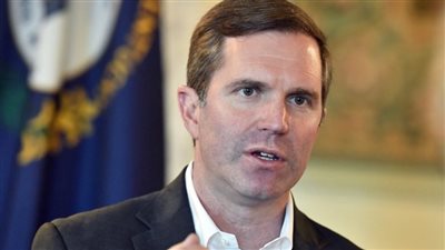 قوية وذكية، حاكم كنتاكي يعلن تأييده ترشح هاريس لانتخابات الرئاسة الأمريكية