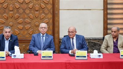 لجنة الإسكان بـ