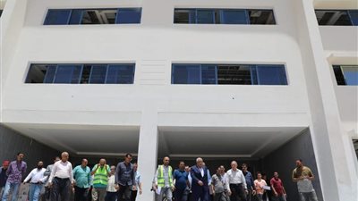 محافظ الوادى الجديد: إنهاء 90% من أعمال إنشاء مستشفى الداخلة