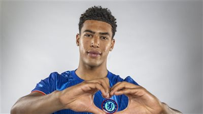 تشيلسي يتعاقد رسميا مع لاعب أمريكي 