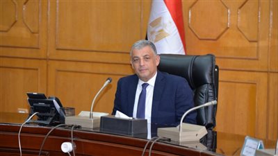 محافظ الإسماعيلية يبحث مع الغرفة التجارية آليات ضبط الأسعار