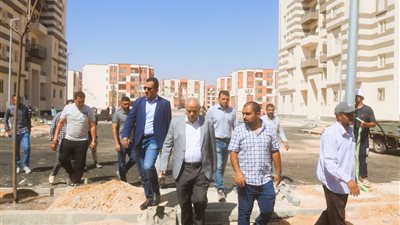 رئيس جهاز العاشر من رمضان يتفقد عددا من مشروعات المدينة