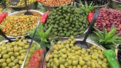  الكيلو يصل إلى 400 جنيه، ارتفاع أسعار الزيتون المخلل بالأسواق