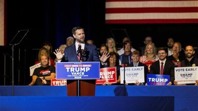 نائب ترامب: لن تفرض رسوما جمركية جديدة على الواردات من الصين لهذا السبب