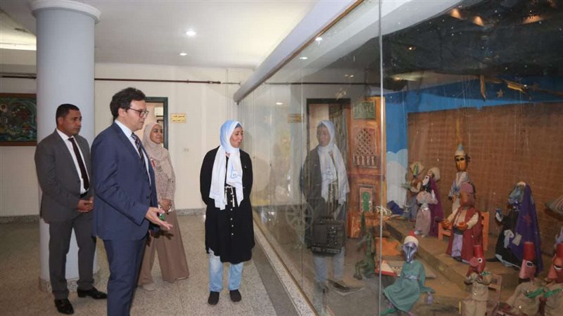 وزير الثقافة، فيتو