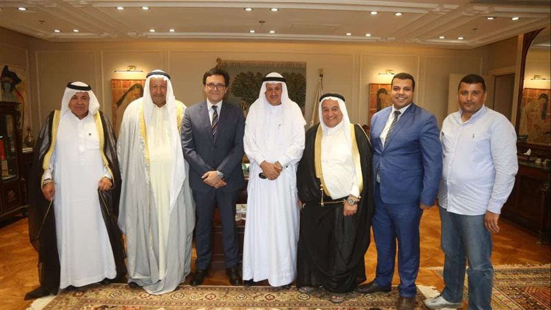 وزير الثقافة ومشايخ