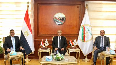 رئيس هيئة النيابة الإدارية يستقبل محافظ الجيزة 