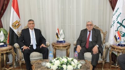 رئيس مجلس الدولة يستقبل محافظ الجيزة