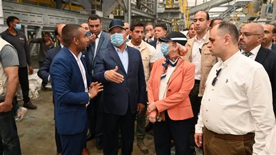 ياسمين فؤاد: البيئة دائما داعمة للصناعة المصرية لتحقيق التنافسية العالمية 