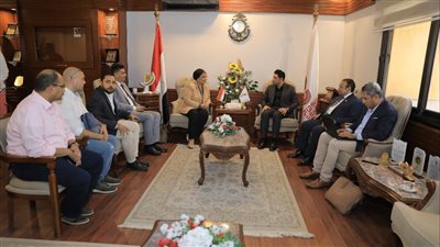 نائب وزير الصحة تتفقد وحدة روافع القصير بسوهاج