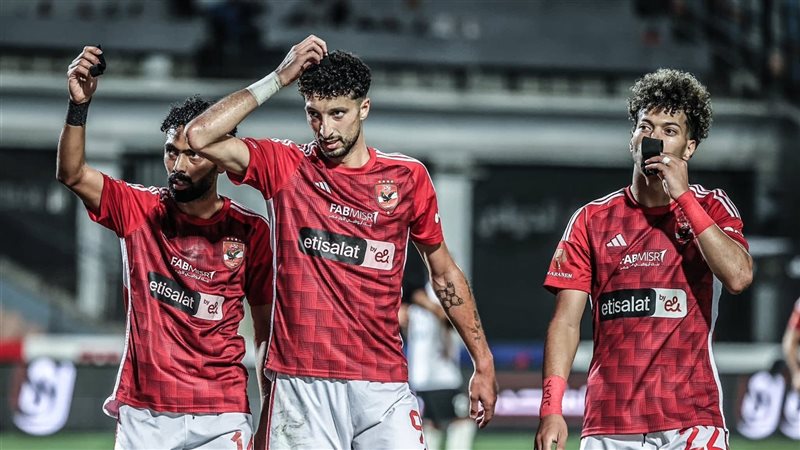 فريق الكرة بالأهلي،فيتو