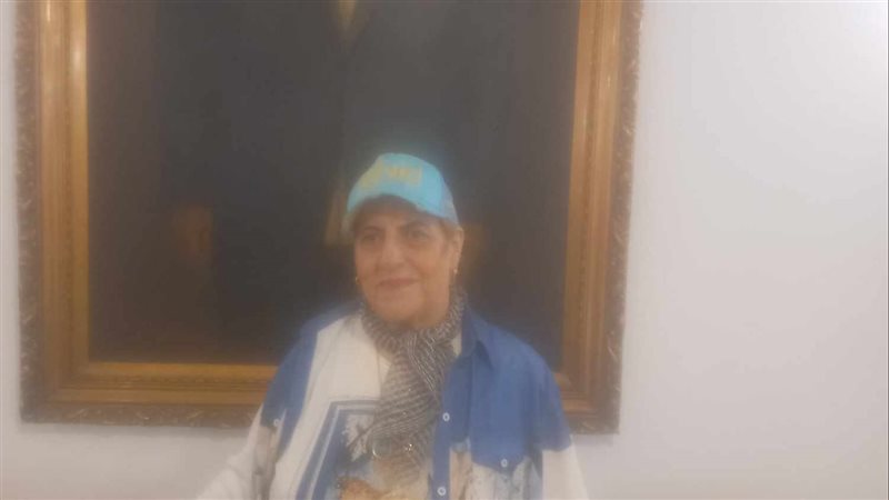 سورية فى ضريح عبد