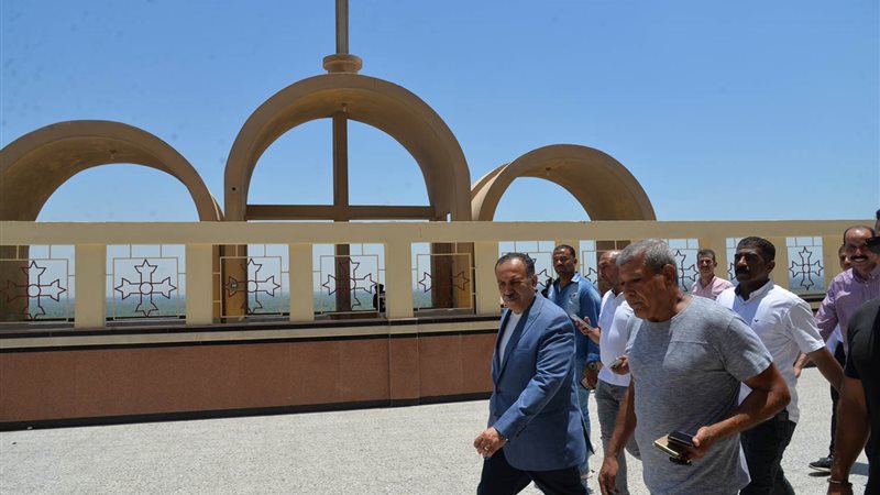 محافظ أسيوط يتفقد