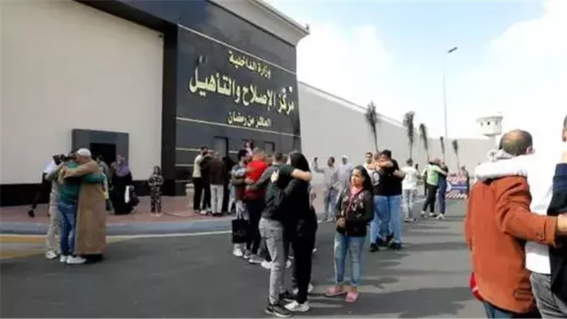 الإفراج عن 2009 نزلاء