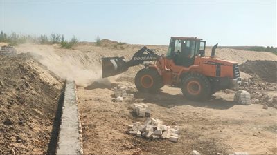 إزالة 7 مخالفات بناء في الطود بمحافظة الأقصر