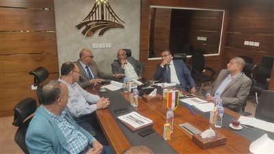 أبرزها نفق طوخ، محافظ القليوبية يستعرض مع نائب وزير النقل المشروعات التنموية