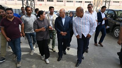 كامل الوزير: سياستنا تعتمد على حل مشكلات كافة المصانع بشكل فوري